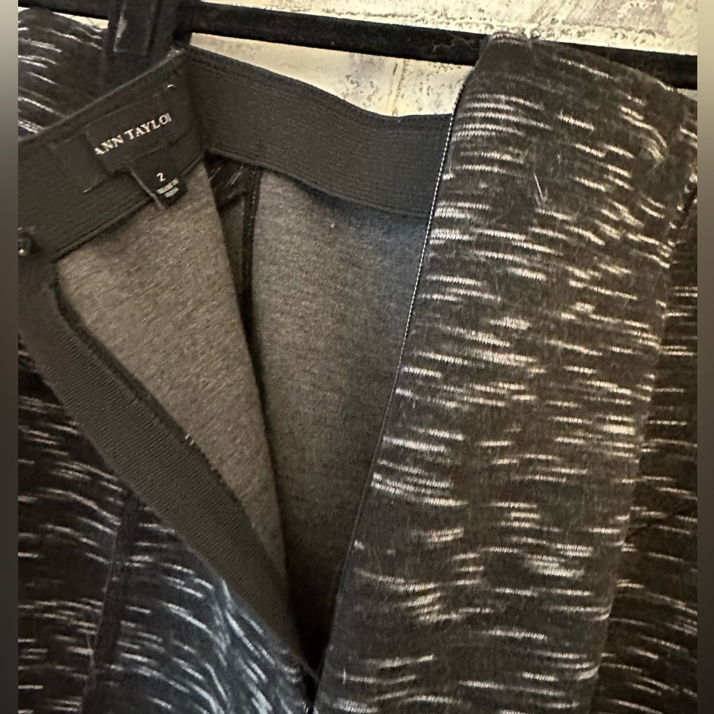 Stretchy gray pencil skirt - Picture 5 of 6